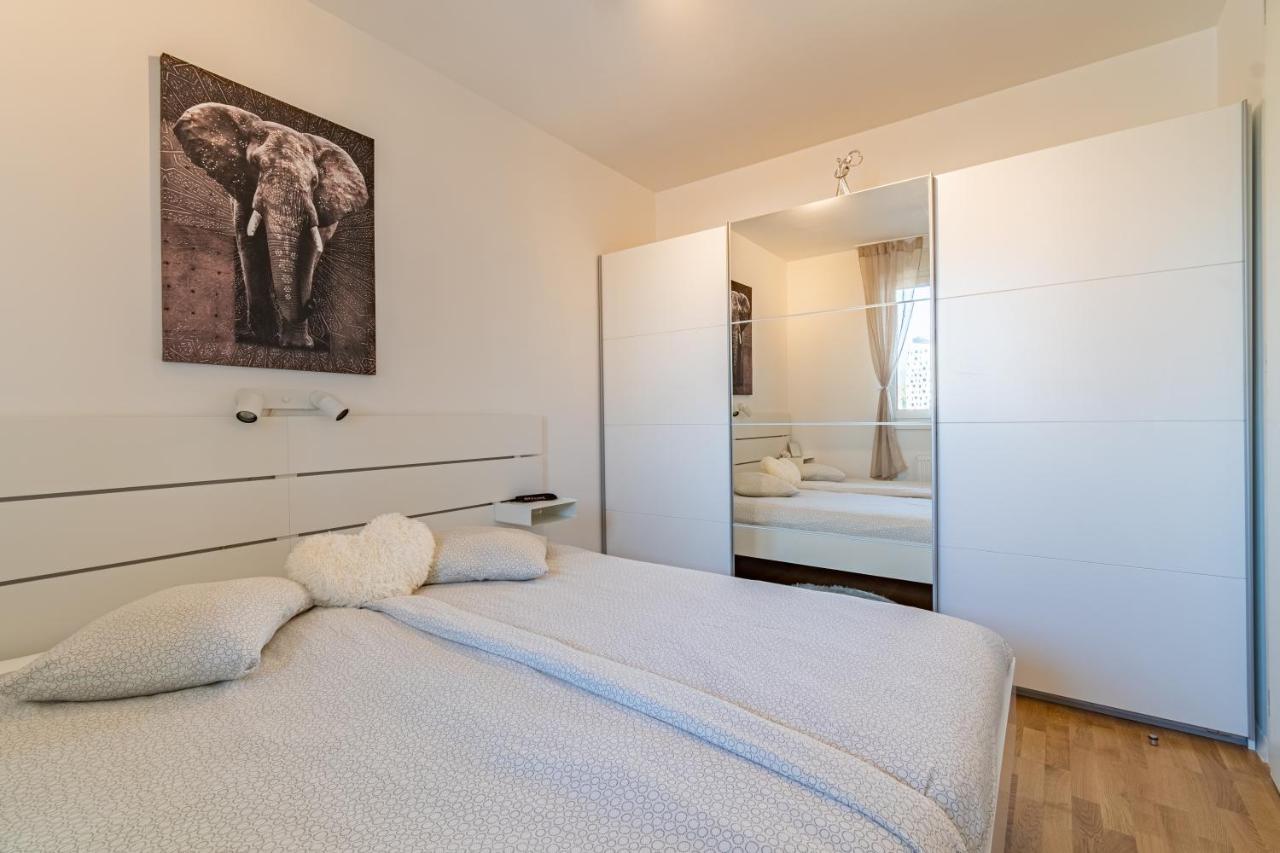 Flexible Selfcheckins 25 - Zagreb - Garage - Loggia - New - Luxury Apartment ภายนอก รูปภาพ